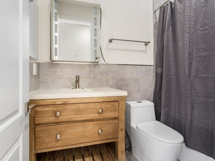 Bathroom-Remodeling-and-Renovation-Services-Shriki-Construction